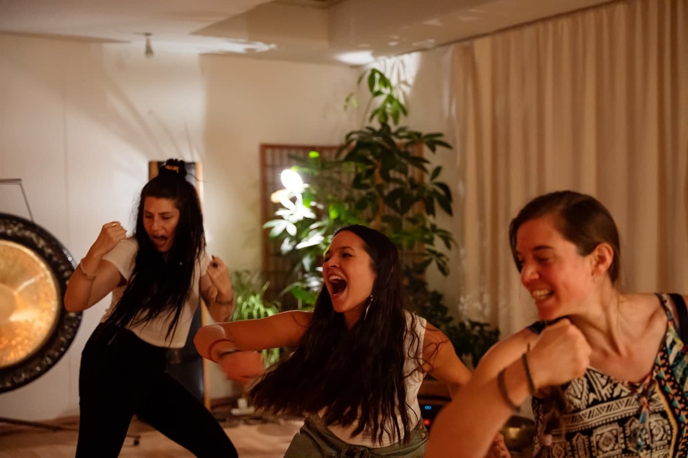 Dancing Women